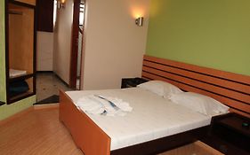 Platinum Hotel
